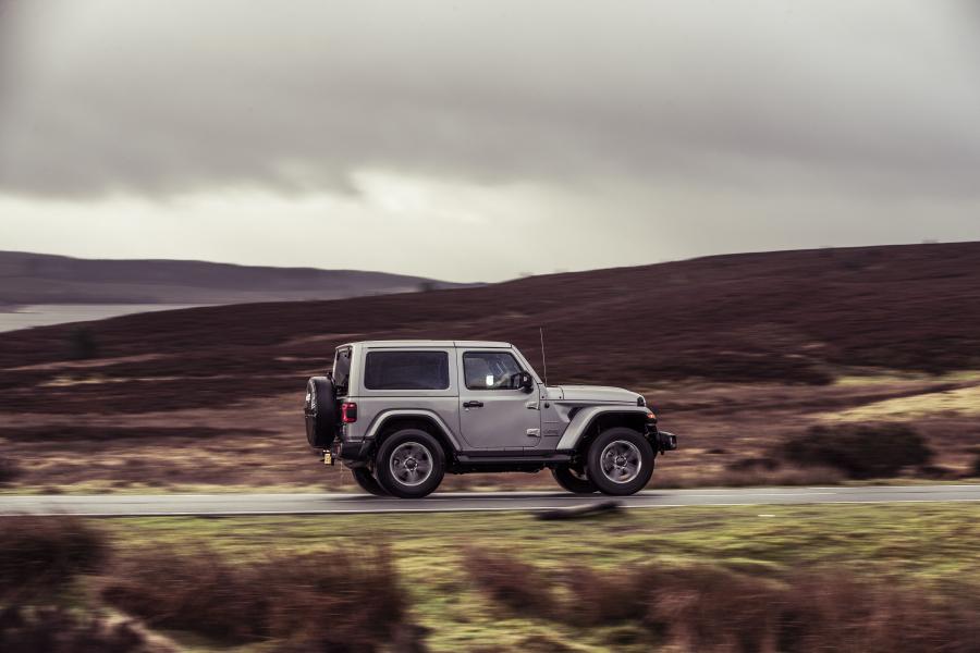  Jeep Wrangler Sahara (JL) 2019 года  (UK) (фото 5 из 18)